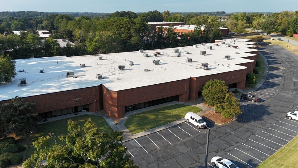 1650 International Ct, Norcross, GA for lease - Building Photo - Image 2 of 17