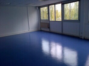 Flex dans Trappes à louer Photo du bâtiment- Image 2 de 14