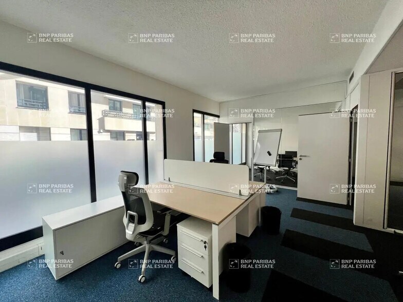21 Rue Saint-Pierre, Neuilly-sur-Seine à louer - Photo intérieure - Image 2 de 9