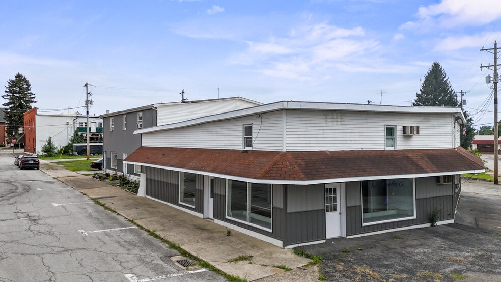 49 Railroad St, New London, OH for sale - Building Photo - Image 2 of 9