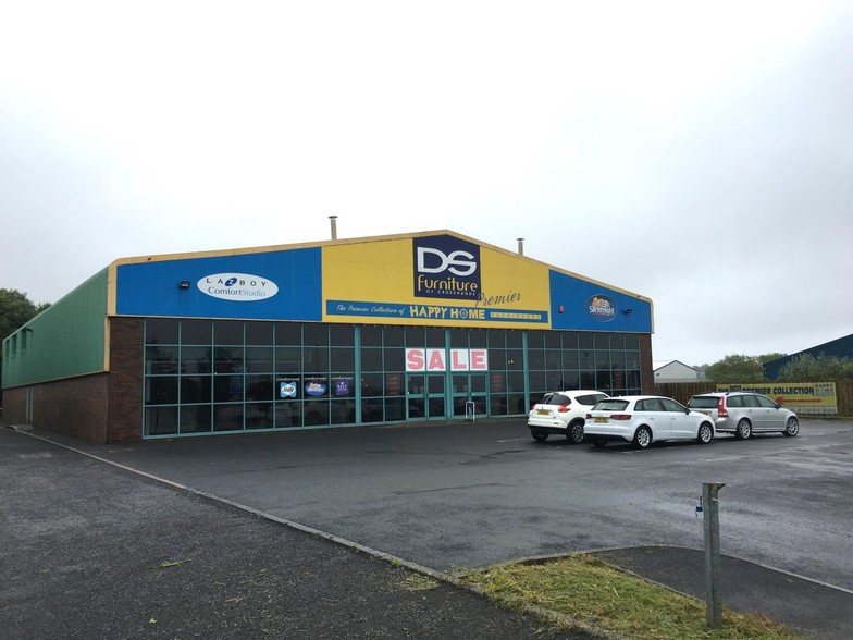 Heol Parc Mawr, Llanelli for lease - Primary Photo - Image 1 of 7