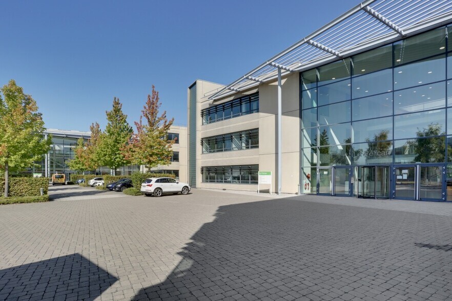 3 Avenue Jeanne Garnerin, Wissous à louer - Photo du bâtiment - Image 3 de 3