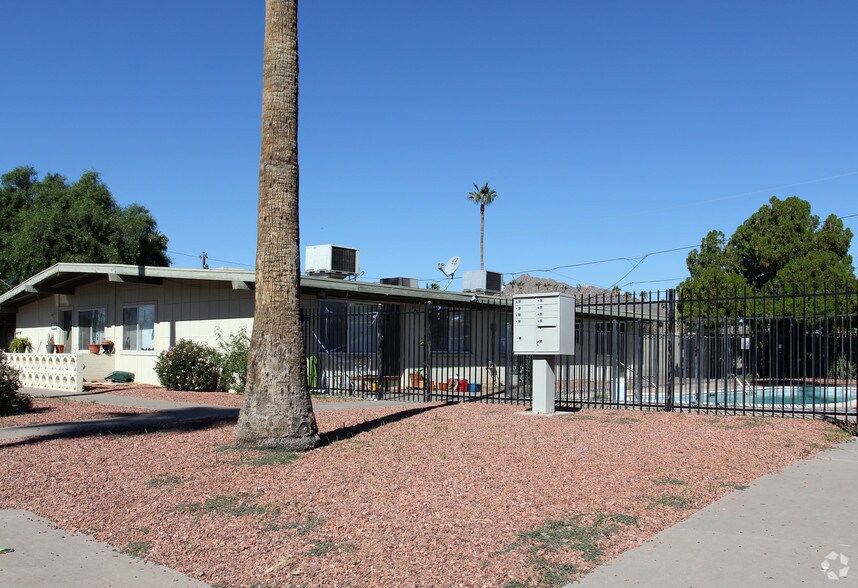 6638-6644 E Cheery Lynn Rd, Scottsdale, AZ à vendre - Photo du bâtiment - Image 3 de 7