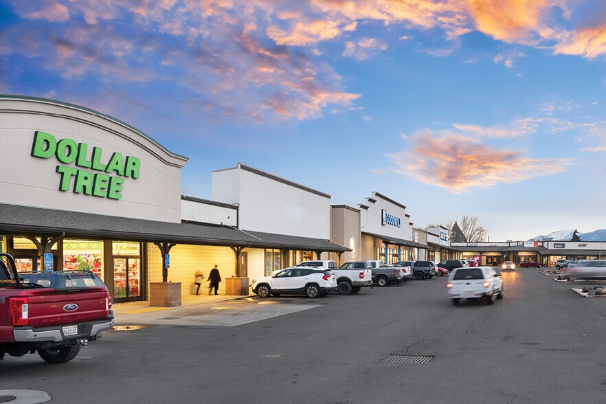 2545 Main St, Susanville, CA à vendre - Photo du bâtiment - Image 2 de 6