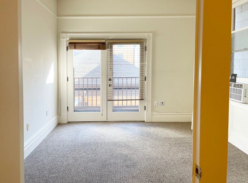 1952-1958 University Ave, Berkeley, CA à louer - Photo du bâtiment - Image 3 de 34