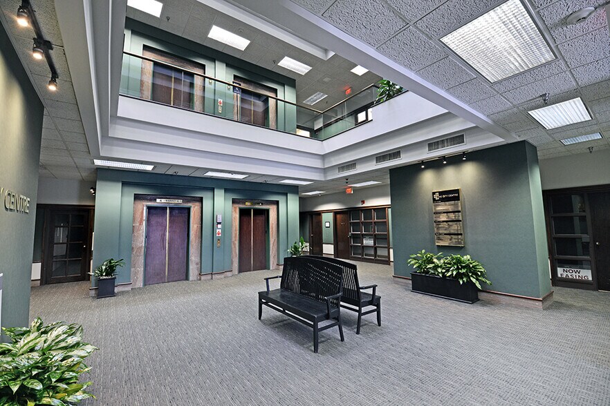 120 W 7th St, Bloomington, IN à louer - Hall d’entrée - Image 3 de 10