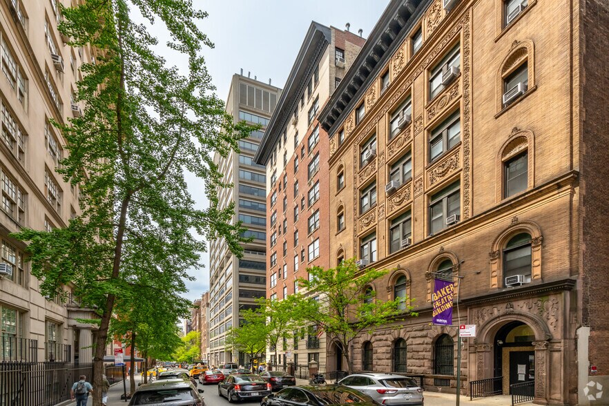 901-903 Lexington Ave, New York, NY à louer - Photo du bâtiment - Image 3 de 13