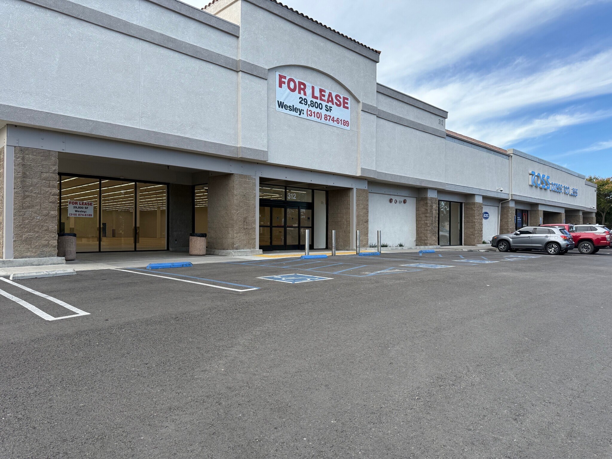 230-238 E Betteravia Rd, Santa Maria, CA à louer Photo du bâtiment- Image 1 de 5