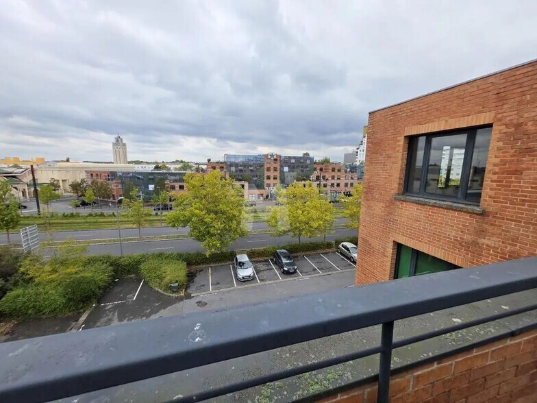 Office in Évry-Courcouronnes for lease - Building Photo - Image 3 of 11