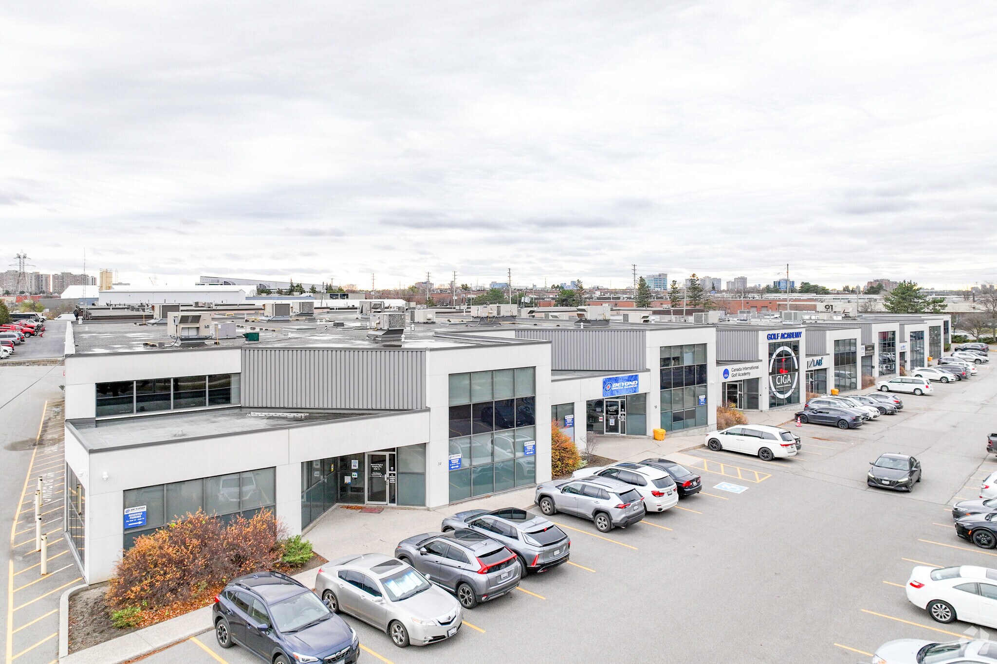 70 Esna Park Dr, Markham, ON à vendre Photo principale- Image 1 de 1