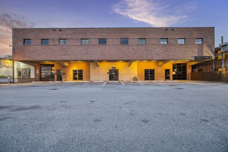2422 Bartlett St, Houston, TX à louer - Photo du bâtiment - Image 2 de 15