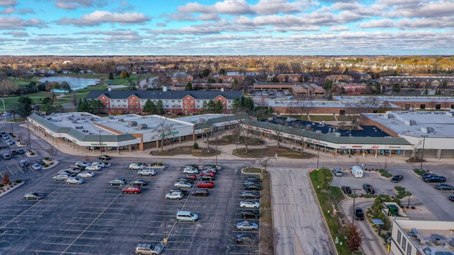 Plus de détails pour 220-290 Hawthorn Rd, Vernon Hills, IL - Commerce de détail à louer