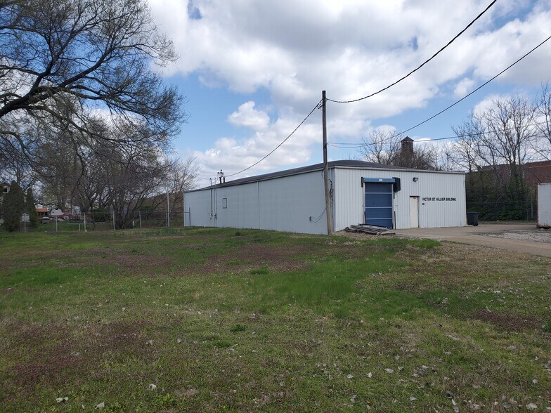 801 E Michigan St, Evansville, IN for lease - Primary Photo - Image 2 of 5