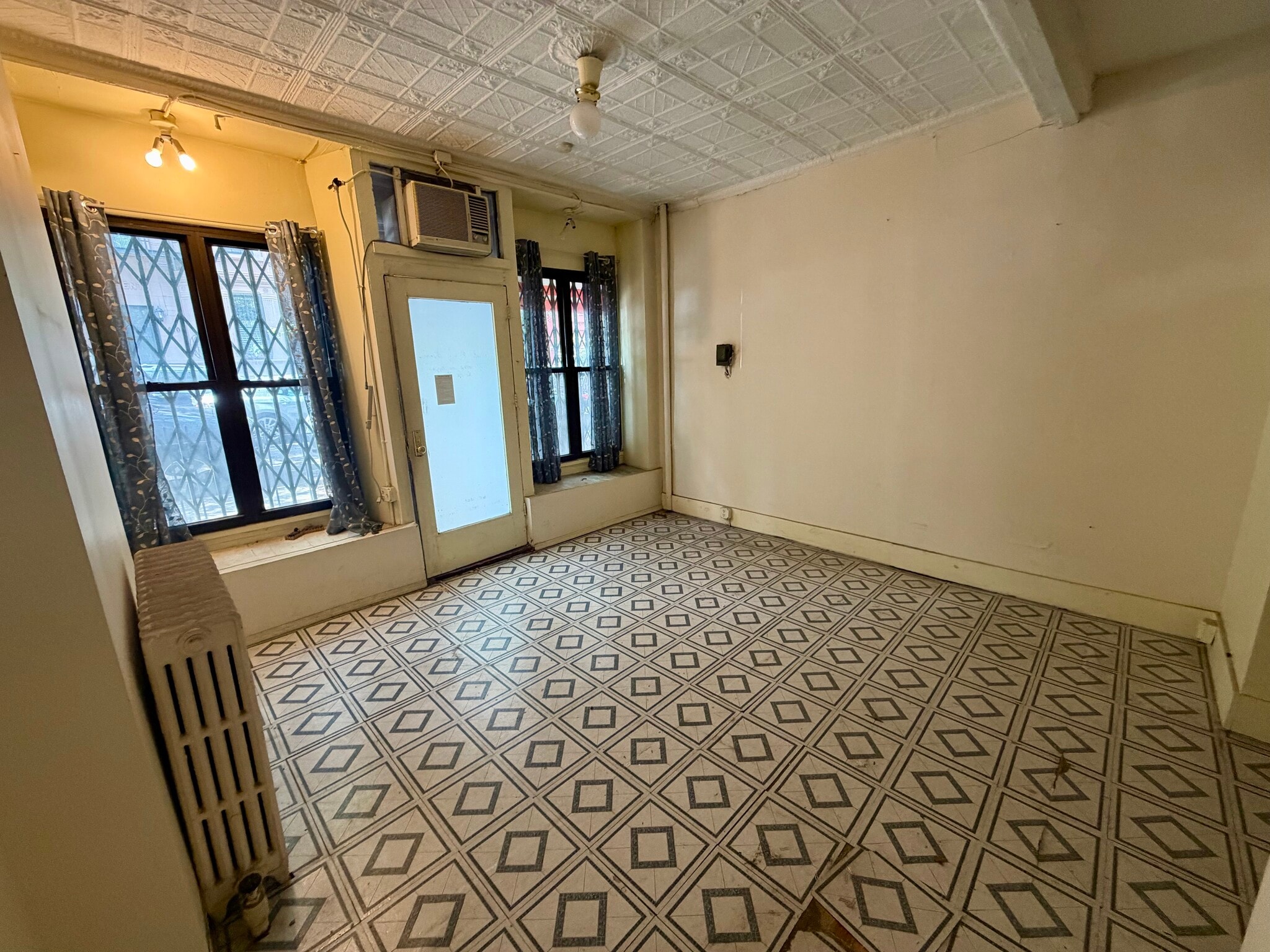 669 President St, Brooklyn, NY for lease Interior Photo- Image 1 of 5