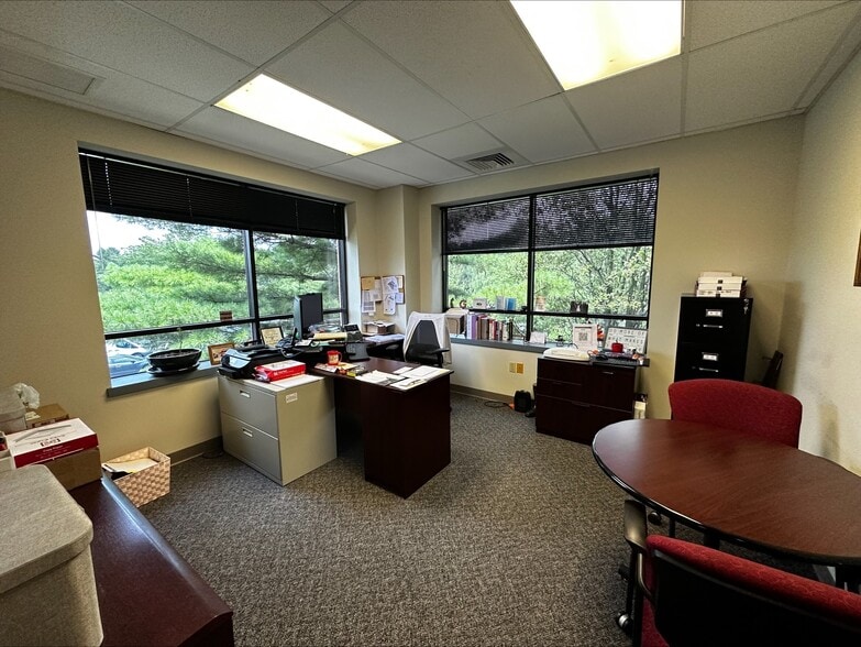 1850 William Penn Way, Lancaster, PA for lease - Building Photo - Image 3 of 4