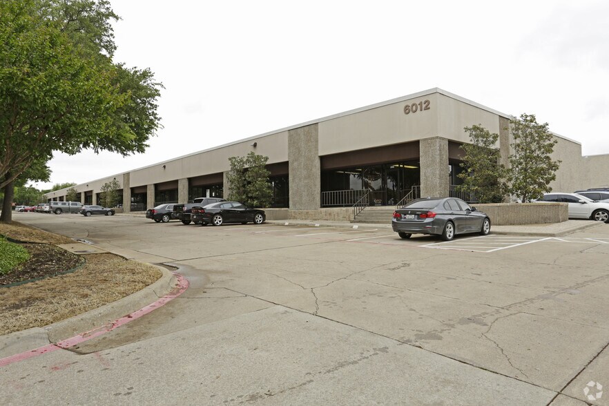 6012 Campus Circle Dr W, Irving, TX à louer - Photo du bâtiment - Image 2 de 7