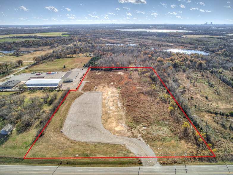 E 66th Street N, Tulsa, OK for lease - Primary Photo - Image 1 of 1