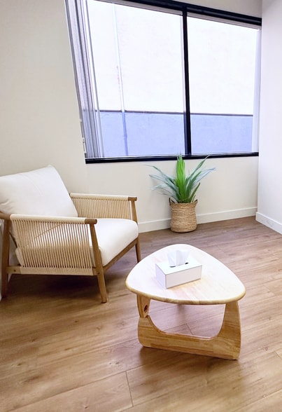 1990 Westwood Blvd, Los Angeles, CA for lease - Interior Photo - Image 2 of 8