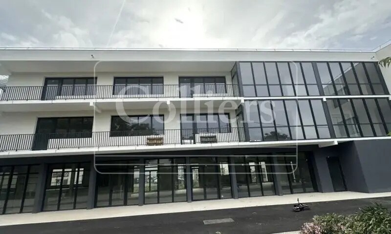 Bureau dans Aubagne à louer Photo du bâtiment- Image 1 de 2