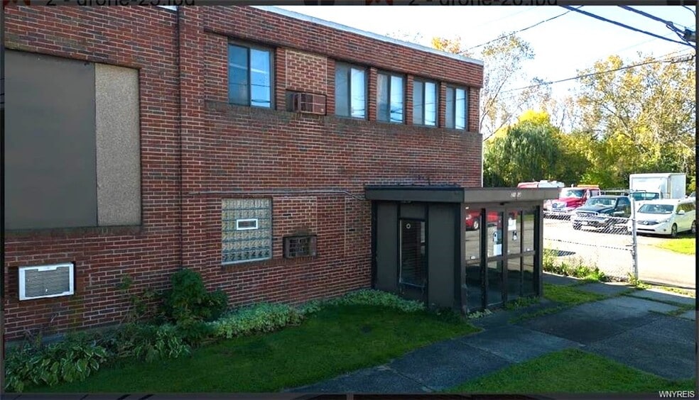 2103 MacKenna Ave, Niagara Falls, NY for sale - Building Photo - Image 1 of 23