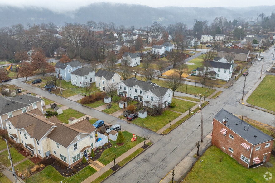 282 Saint Clair Ave, Clairton, PA for sale - Aerial - Image 2 of 4