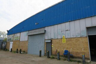 Plus de détails pour Rosslyn Cres, Harrow - Industriel à louer