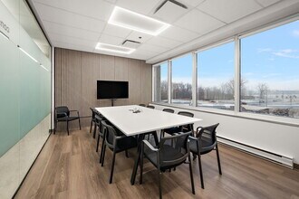 9900 Boul Cavendish, Montréal, QC for lease Interior Photo- Image 2 of 2