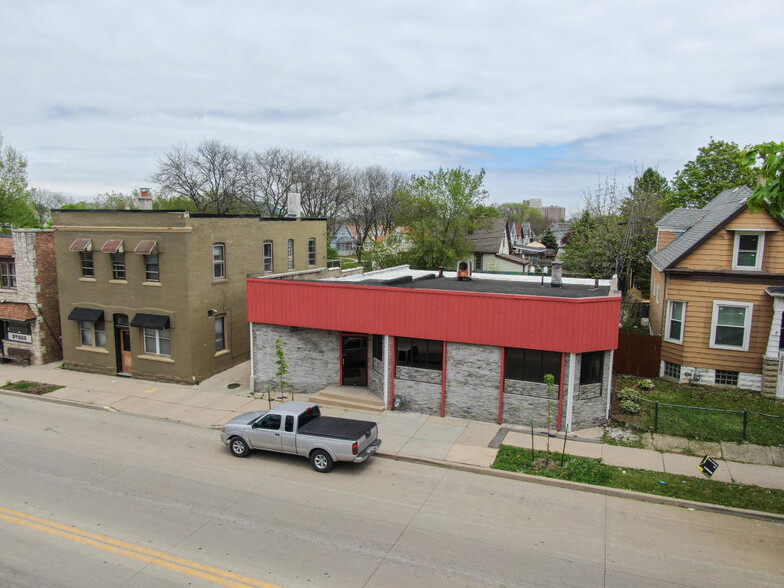 1112 S 60th St, Milwaukee, WI for sale - Aerial - Image 2 of 13