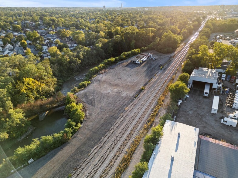 679 Washington st, Joliet, IL for lease - Primary Photo - Image 1 of 4