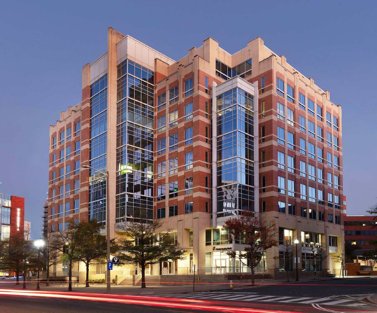 4501 N Fairfax Dr, Arlington, VA à louer Photo du bâtiment- Image 1 de 5