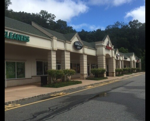 180 Howard Blvd, Mount Arlington, NJ à louer - Photo du bâtiment - Image 3 de 3