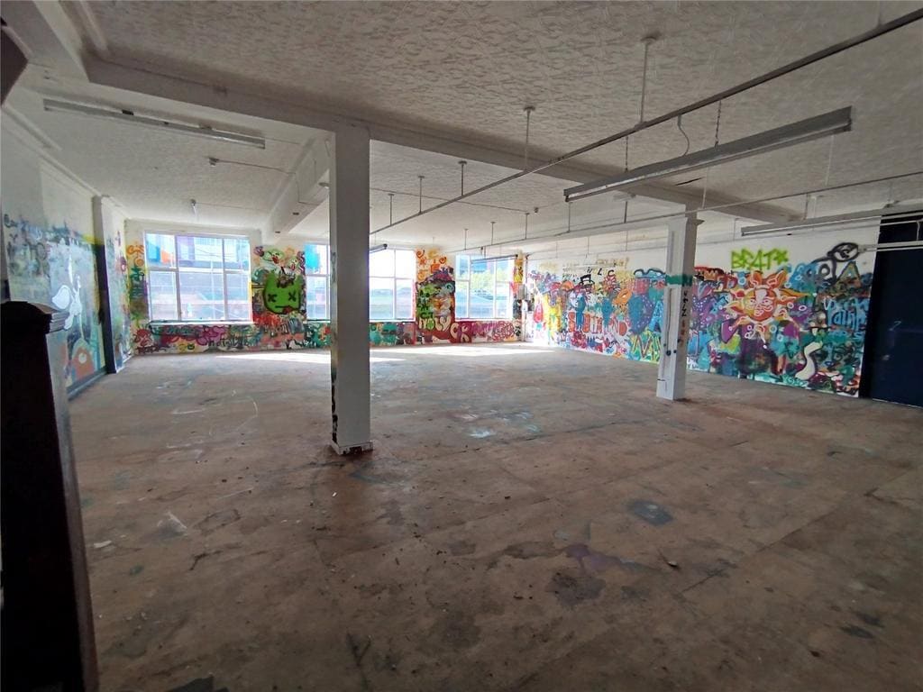 90 High St, Southend On Sea for lease Interior Photo- Image 1 of 12