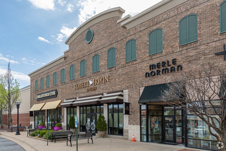 11525 Cantrell Rd, Little Rock, AR à louer - Photo du bâtiment - Image 3 de 16