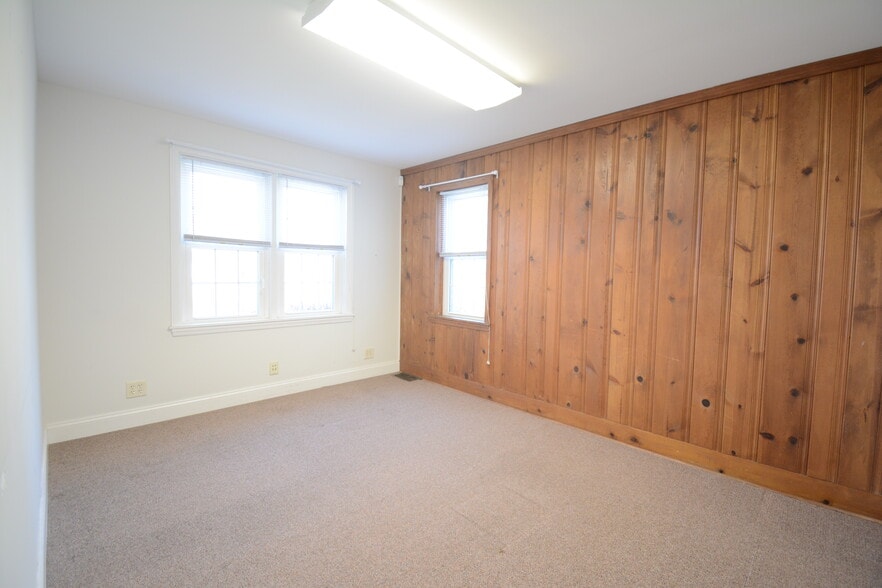 616 E Cypress St, Kennett Square, PA for sale - Building Photo - Image 2 of 17