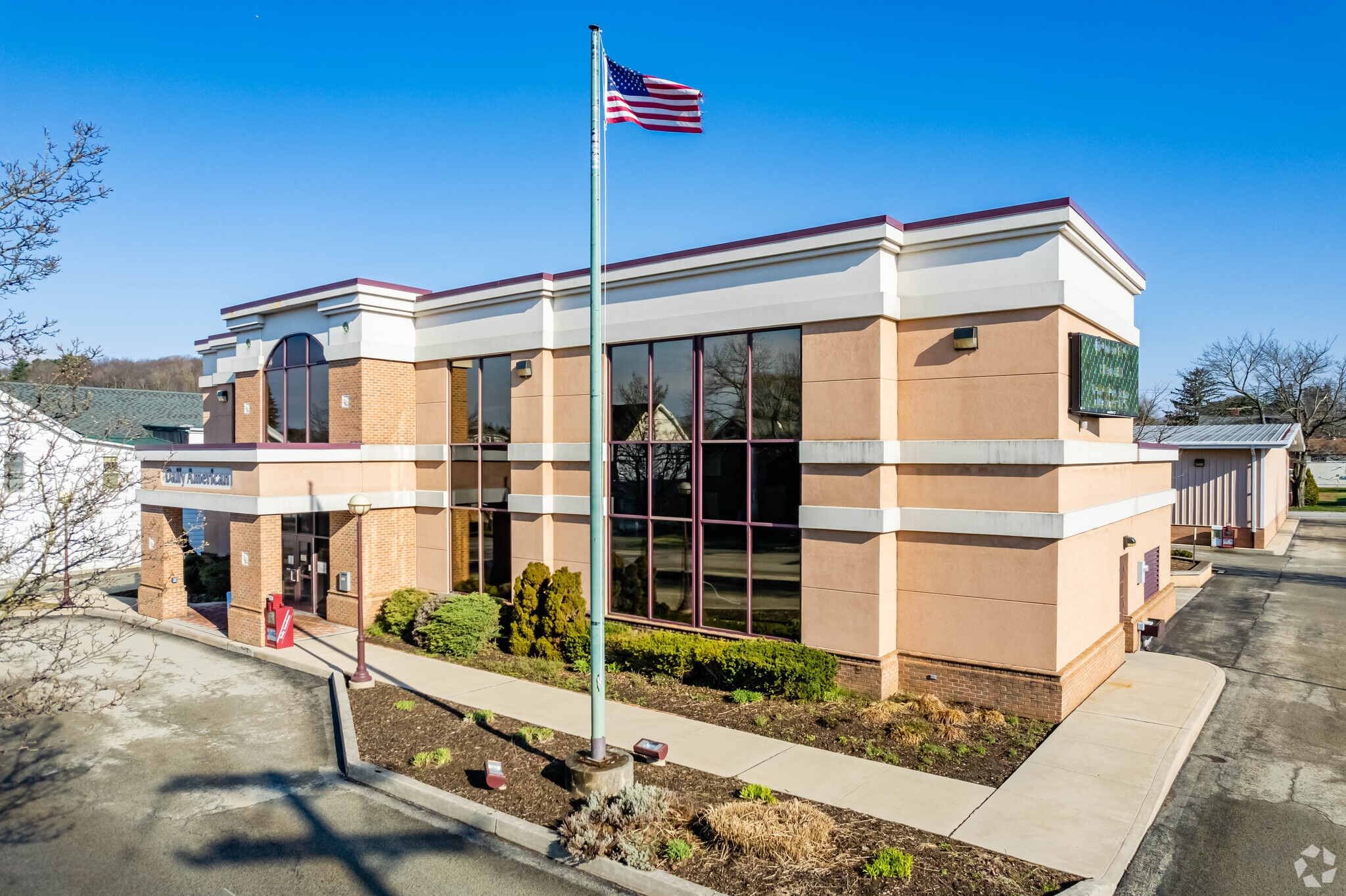 334 W Main St, Somerset, PA for lease Primary Photo- Image 1 of 23