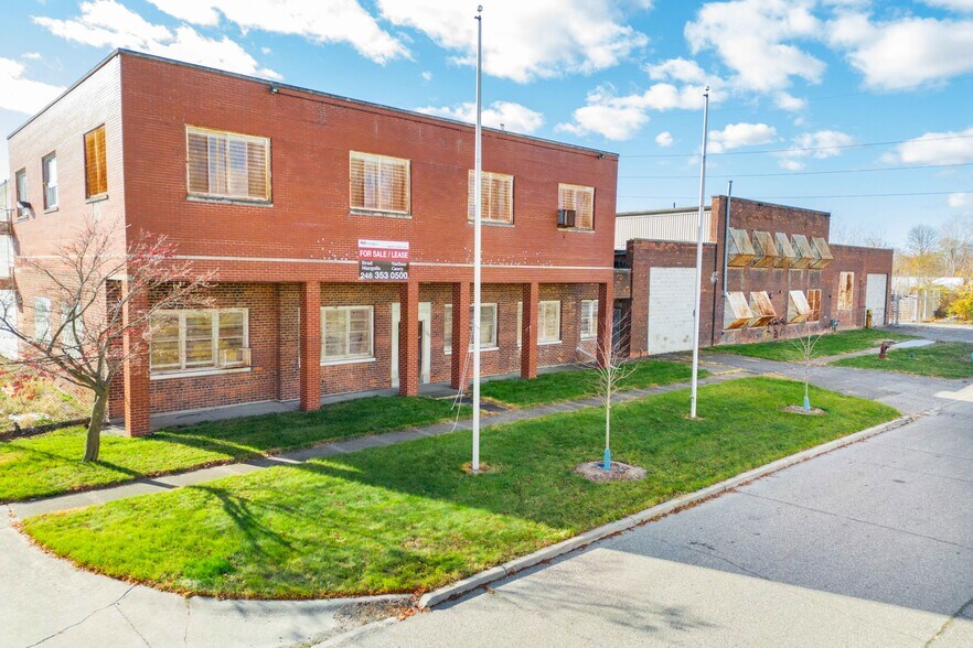 13881 Elmira St, Detroit, MI à vendre - Photo du bâtiment - Image 2 de 22