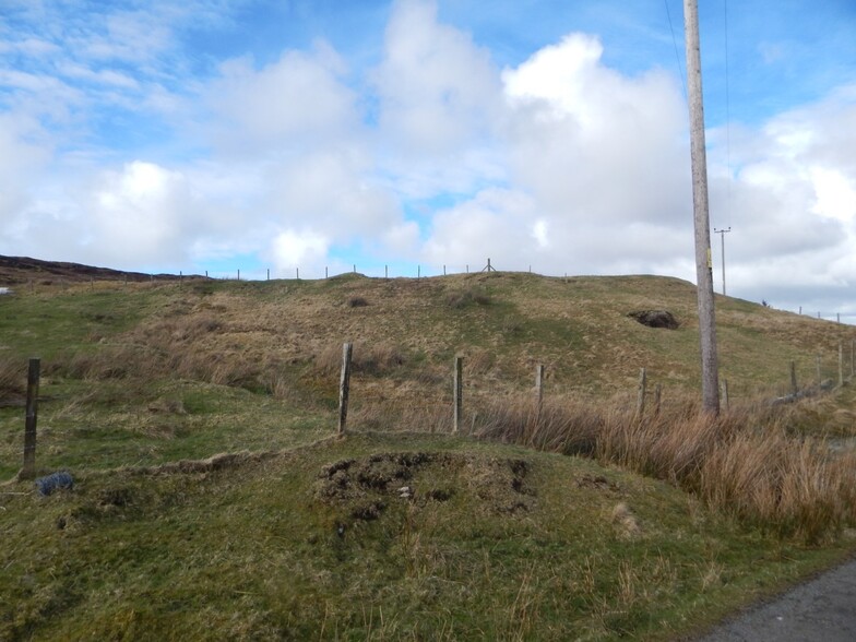 17 Holmisdale, Isle Of Skye for sale - Primary Photo - Image 1 of 2