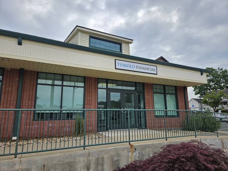 134 Main Street Ext, Middletown, CT à louer - Photo du bâtiment - Image 1 de 4