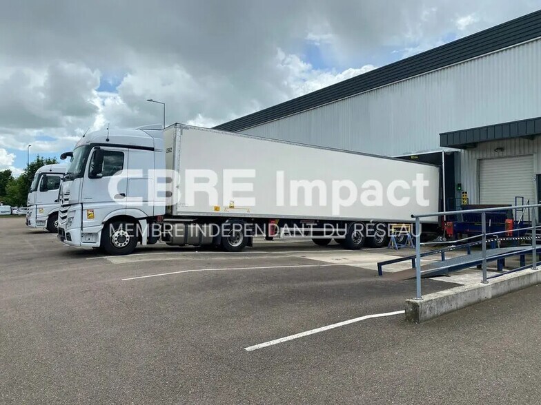 Flex dans Longvic à louer - Photo du bâtiment - Image 3 de 12