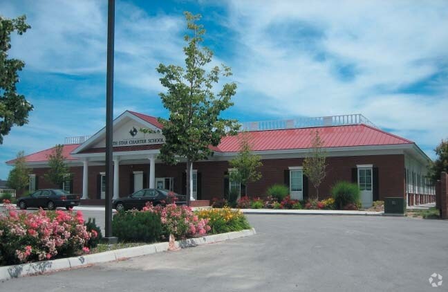 1400 N Park Ln, Eagle, ID à louer - Photo du bâtiment - Image 2 de 4