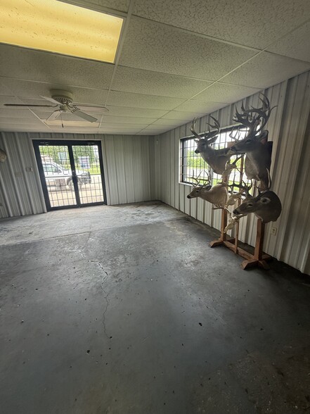 542-544 Chestnut St, Skiatook, OK for sale - Interior Photo - Image 2 of 22