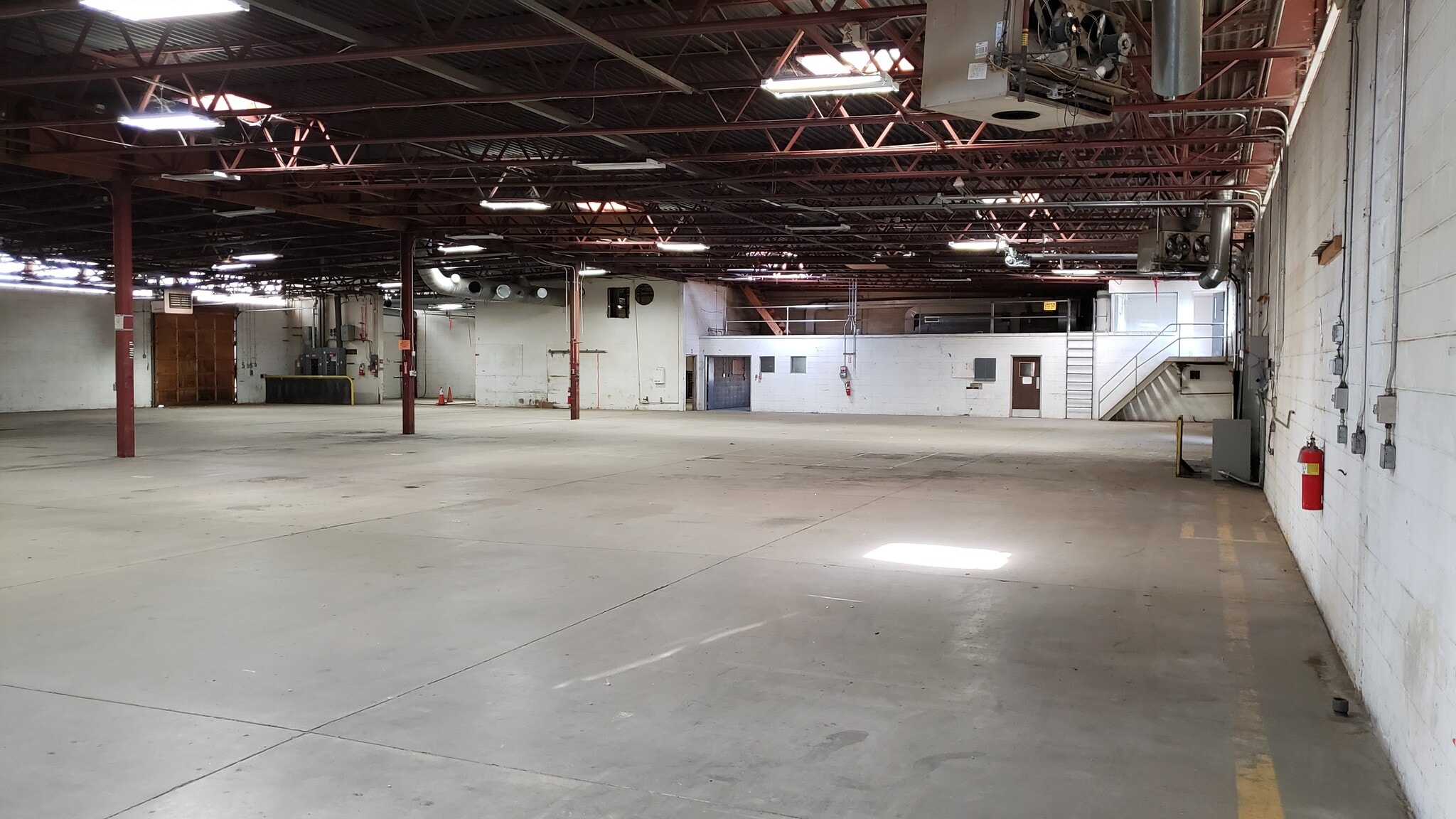 1223 N 6th Ave, Yakima, WA for lease Interior Photo- Image 1 of 4