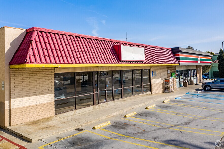 224 S Prospect Ave, Redondo Beach, CA à louer - Photo du bâtiment - Image 1 de 6