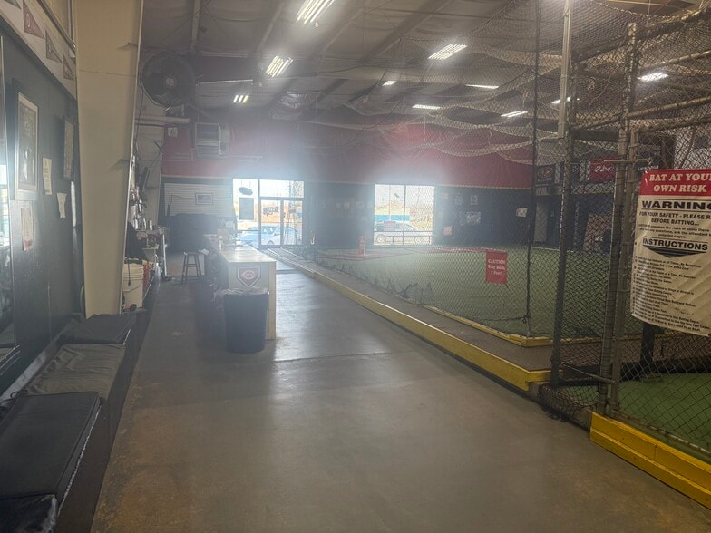 3152 1/2 Dixie Hwy, Erlanger, KY for sale - Interior Photo - Image 3 of 4