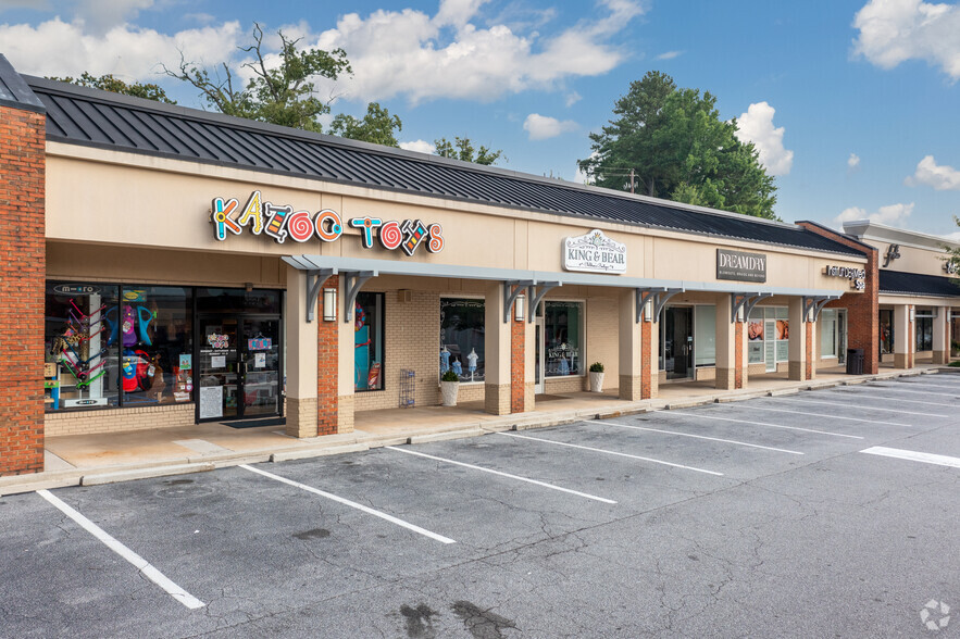 3700-3802 Roswell Rd NE, Atlanta, GA à louer - Photo du bâtiment - Image 3 de 8