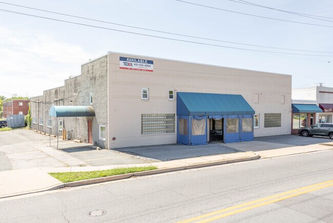 Plus de détails pour 4001 Seven Mile Ln, Pikesville, MD - Commerce de détail à louer