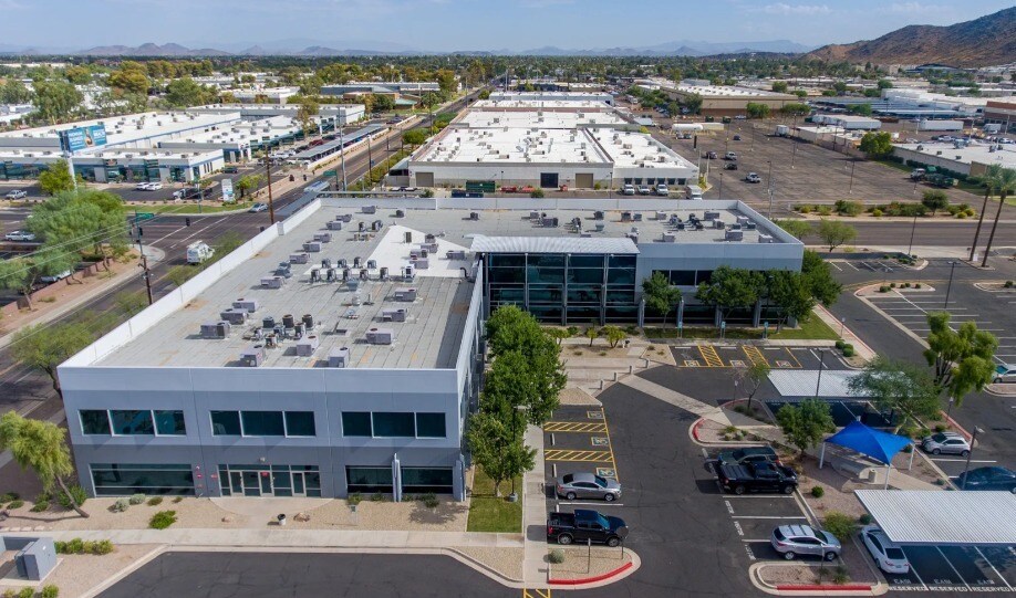 2225 W Peoria Ave, Phoenix, AZ à vendre - Photo du bâtiment - Image 3 de 12