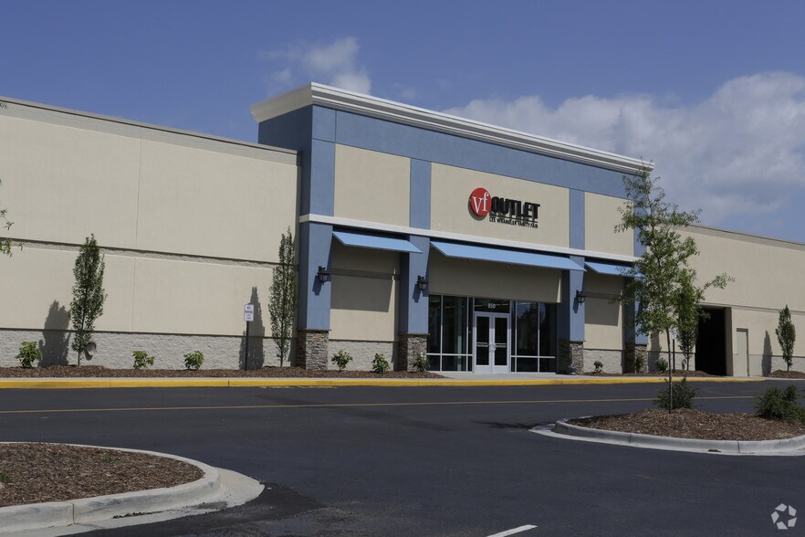 800 Brevard Rd, Asheville, NC for lease - Building Photo - Image 2 of 15