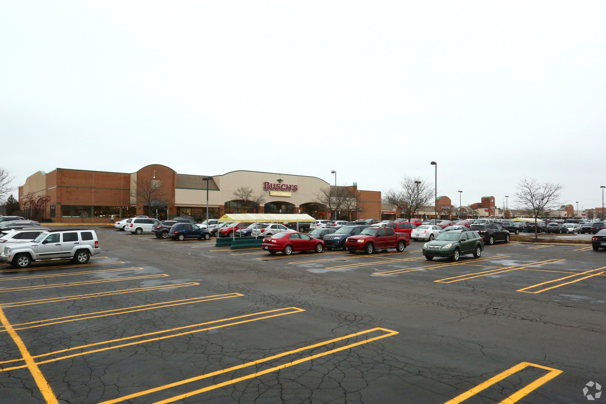 37083-37399 6 Mile Rd, Livonia, MI for lease Primary Photo- Image 1 of 10