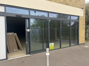 Caledon Rd, St Albans for lease Building Photo- Image 1 of 2